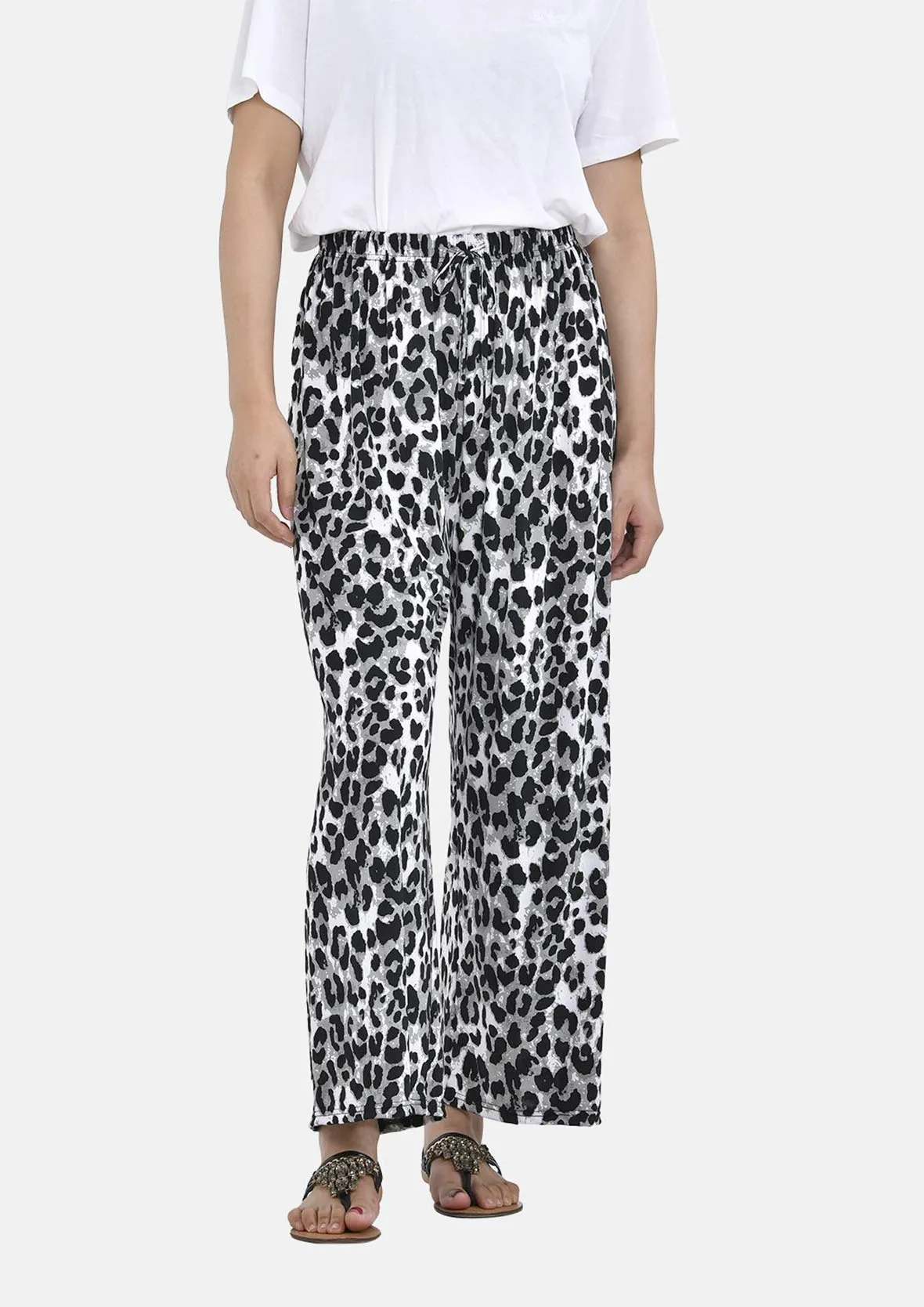 Relaxed Fit Printed Wide Leg Trousers